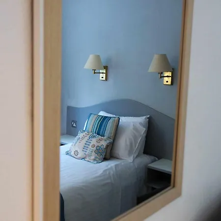 Hotel The Hannafore Point 3*