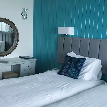 Hotel The Hannafore Point 3*