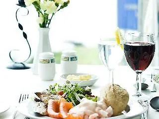 The Hannafore Point 3*